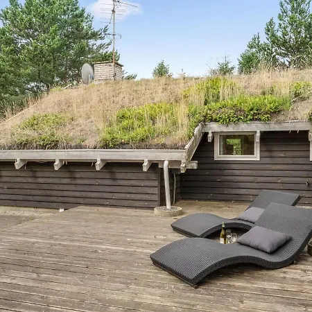 Holiday home Alfi - 150m From The Sea In Ne Jutland By Interhome *